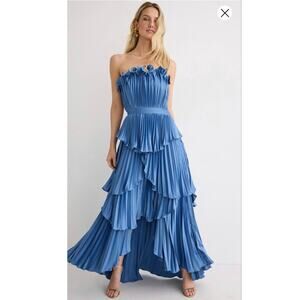 AMUR | Dresses | Amur White Strapless Pleated Midi Dress | Poshmark AMUR | Dresses | Amur White Strapless Pleated Midi Dress | Poshmark